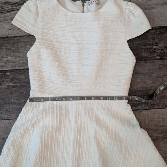 Alice + Olivia White Ribbed Fit and Flare Mini Dress - Picture 8 of 9